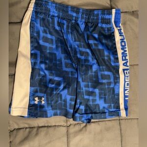 UNDER ARMOUR SHORTS